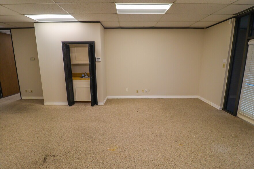 More Photos Of 13131 Champions Dr, Houston Medical For Lease
