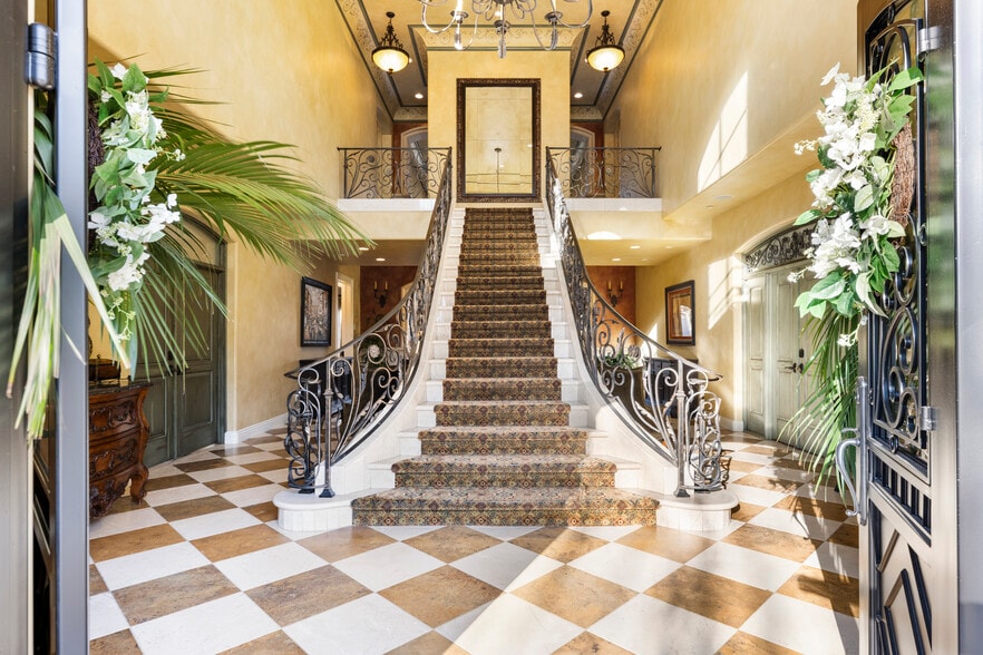 More Photos Of 1210 Arden Hills Ln, Sacramento Specialty For Sale