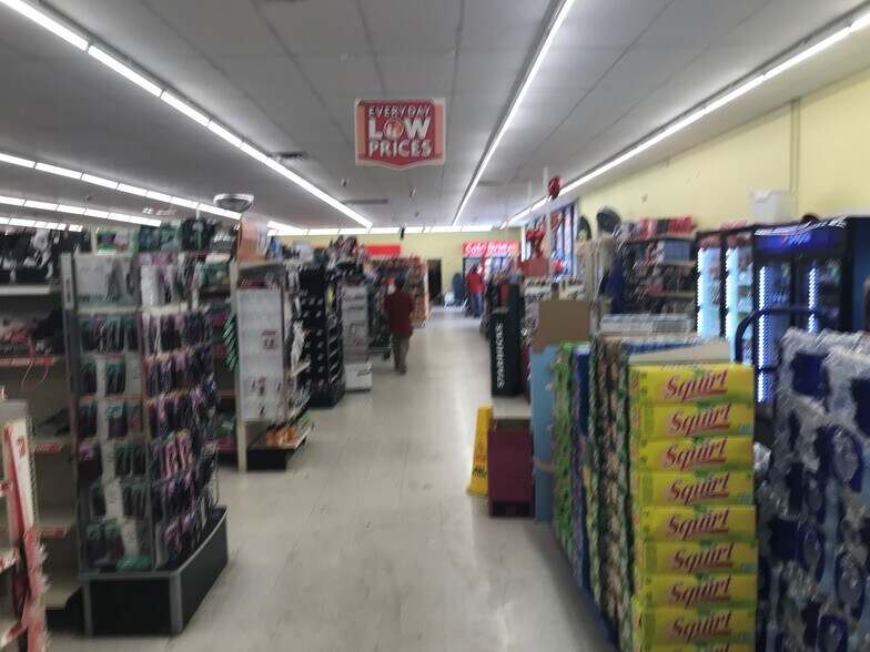 More Photos Of 1536 Washington St W, Charleston Freestanding For Sale