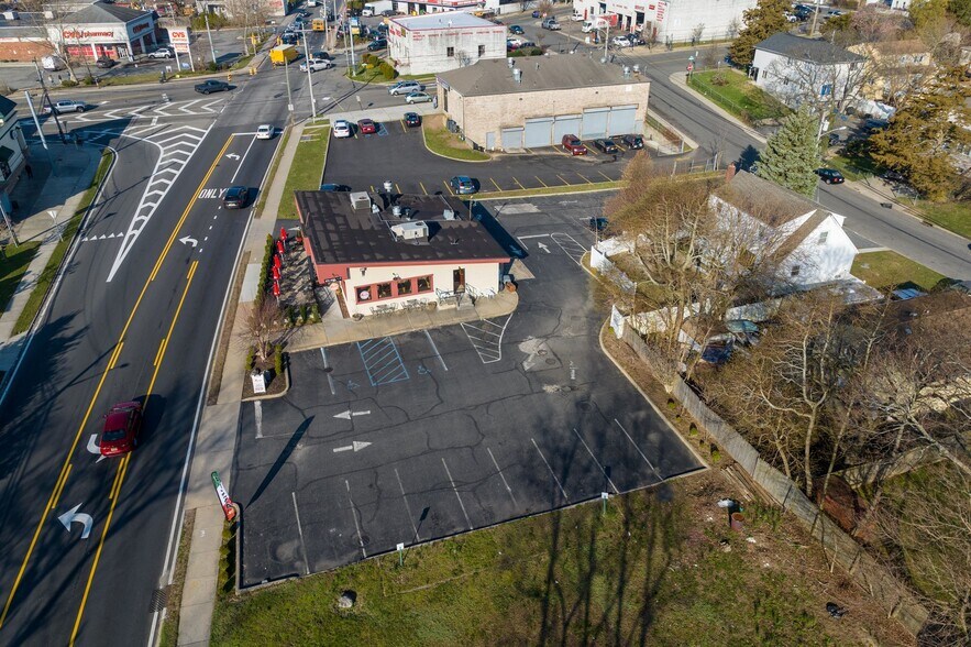 More Photos Of 76 E Pulaski Rd, Huntington Station Fast Food For Sale