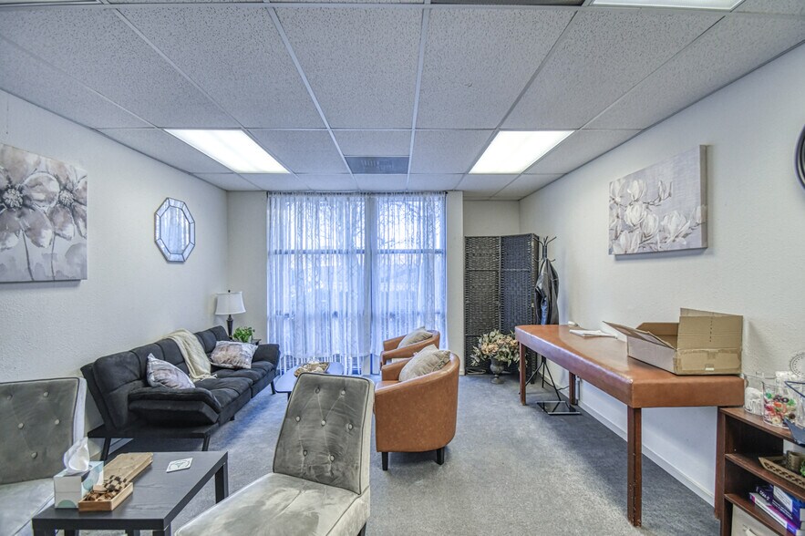 More Photos Of 3280 Marshall Ave, Norman Office For Sale