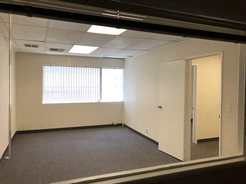 More Photos Of 512 E Wilson Ave, Glendale Office For Lease