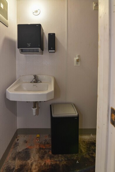 More Photos Of 2-4 E Preston St, Baltimore Apartments For Sale