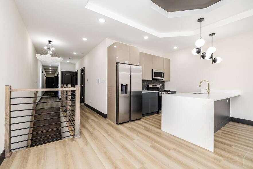 More Photos Of 5637 Prairie ave, Chicago Multifamily For Sale