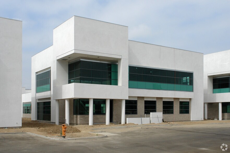 More Photos Of 2851 N Ventura Rd, Oxnard Office For Sale