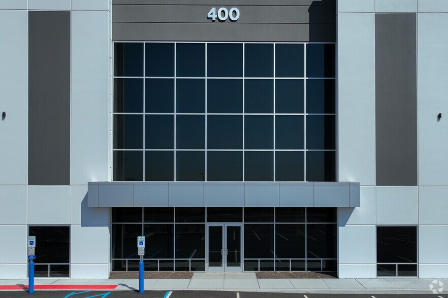 More Photos Of 400 Salt Meadow Rd, Carteret Warehouse For Lease