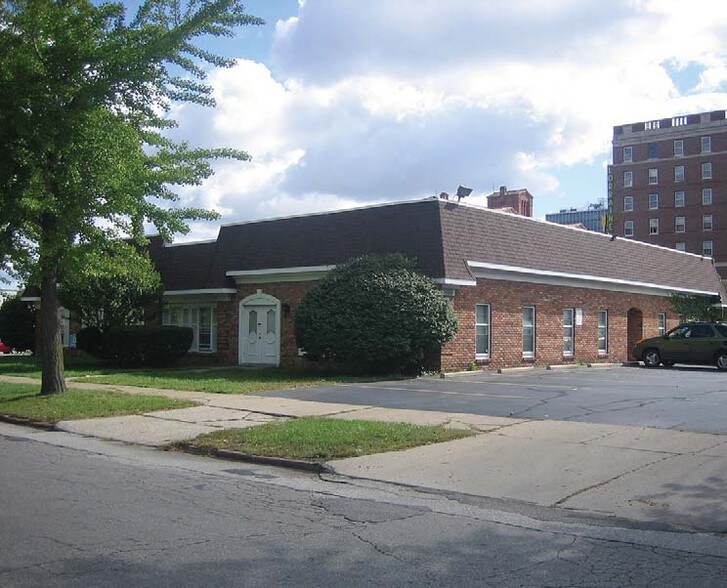 More Photos Of 1217 Jefferson Ave, Toledo Office For Lease