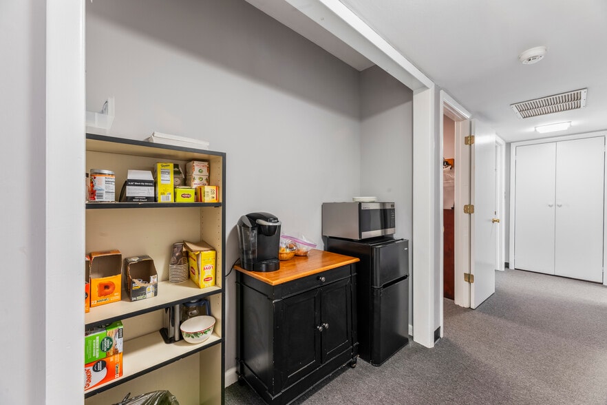 More Photos Of 123 Dunhams Corner Rd, East Brunswick Medical For Sale