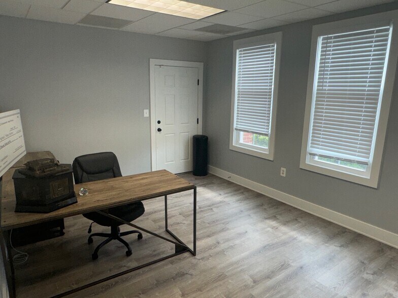 More Photos Of , Greenbelt Office For Sale