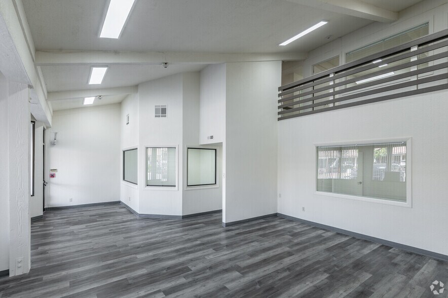 More Photos Of 1111 W Town and Country Rd, Orange Medical For Sale