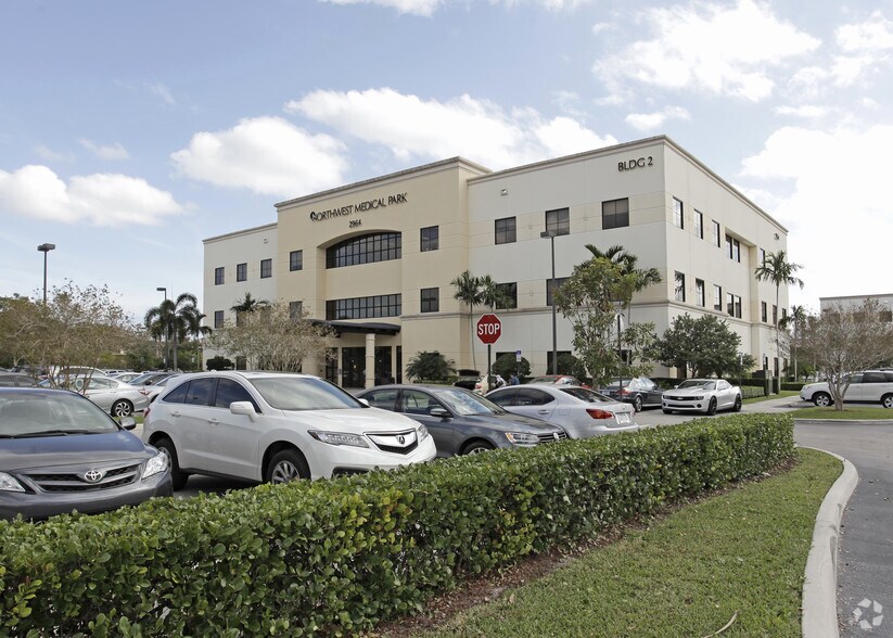 More Photos Of 2964 N State Road 7, Margate Medical For Lease