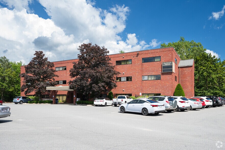 Primary Photo Of 511 W Grove St, Middleborough Medical For Sale