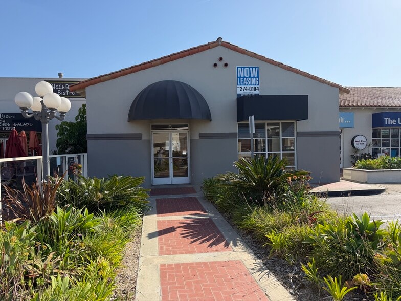 More Photos Of 1190-1198 Pacific Coast Hwy, Seal Beach Freestanding For Lease