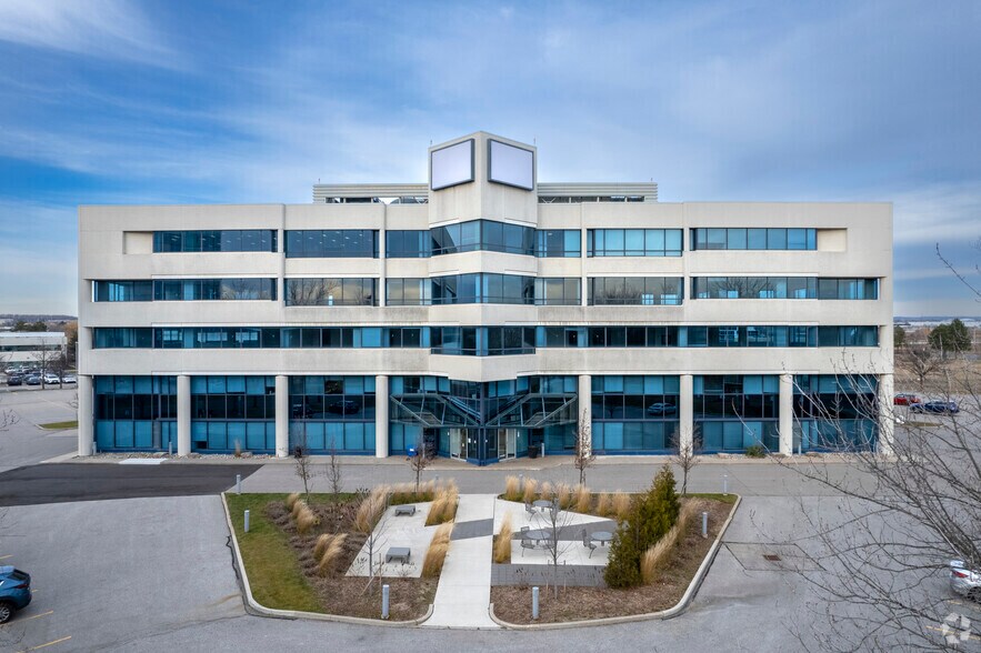 More Photos Of 140 Allstate Pky, Markham Office For Sale