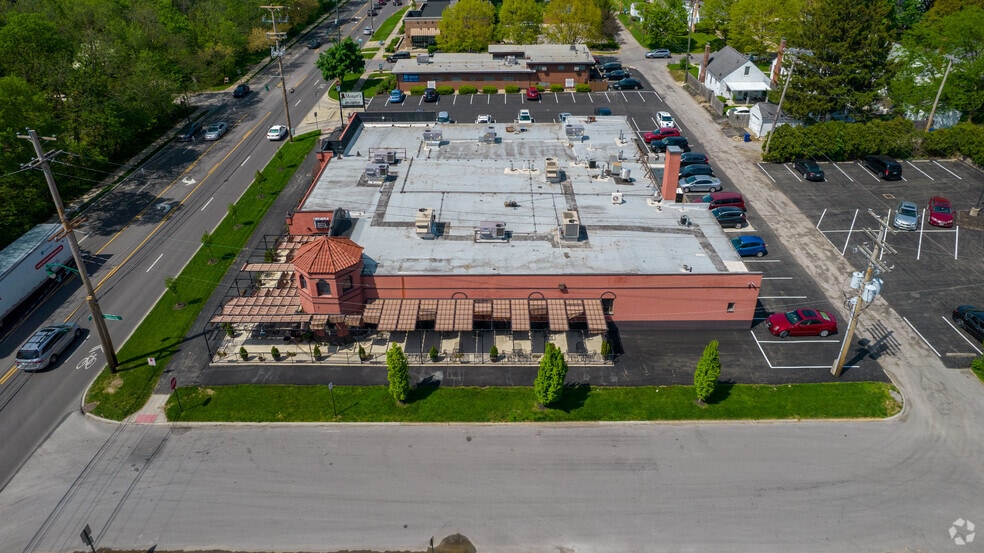 More Photos Of 4784 N High St, Columbus Freestanding For Lease