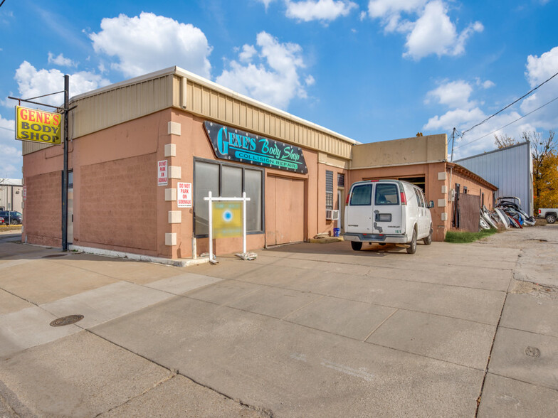 Primary Photo Of 713 S Locust St, Denton Auto Repair For Sale