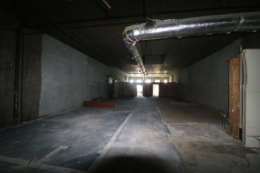 More Photos Of 305 8th St, Augusta Freestanding For Sale