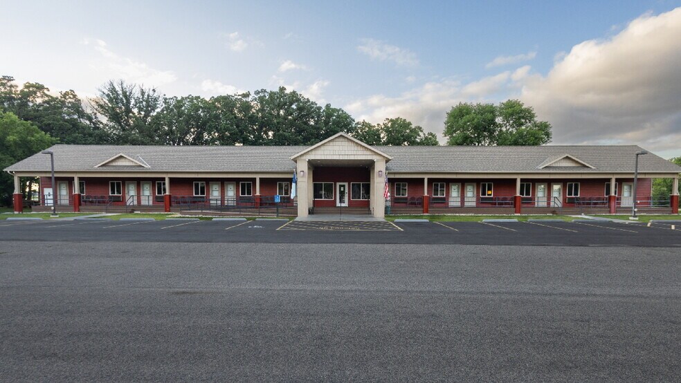 More Photos Of 102 Glenhaven Dr, Battle Lake Hospitality For Sale