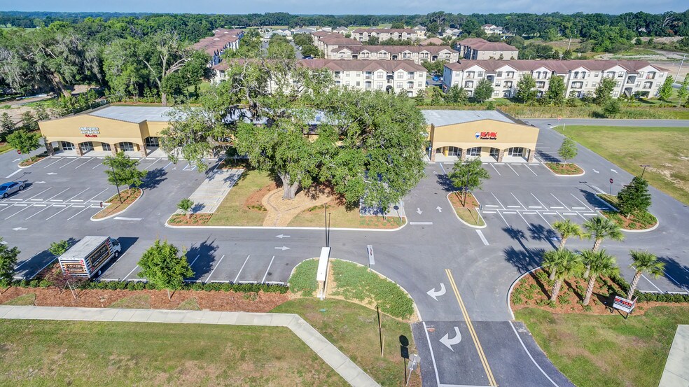 More Photos Of 9668 N US Highway 301, Wildwood Storefront Retail Office For Lease