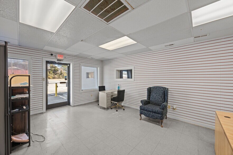 More Photos Of 508 E Main St, Havelock Carwash For Sale