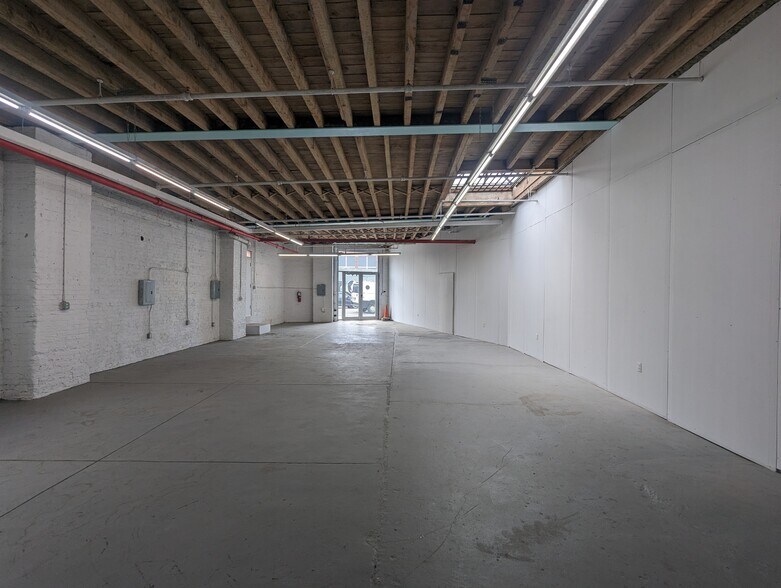 More Photos Of 27 Knickerbocker Ave, Brooklyn Industrial For Sale