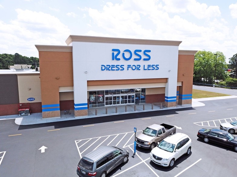 More Photos Of 100 Spalding Square, Griffin Unknown For Lease