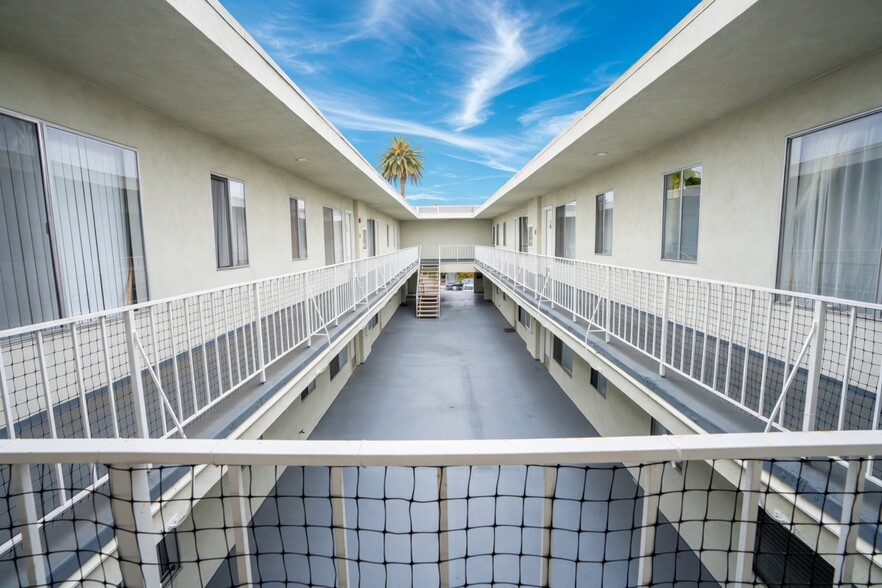 More Photos Of 440 Raymond Ave, Santa Monica Apartments For Sale