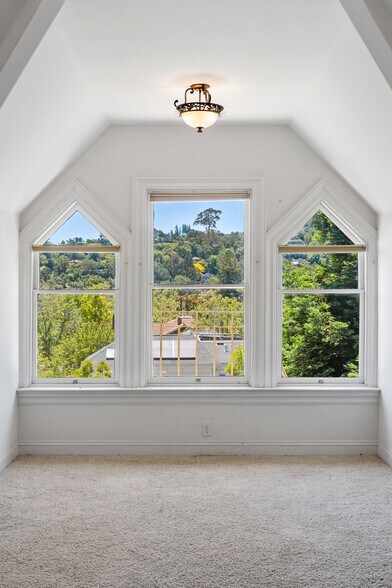 More Photos Of 333 G St, San Rafael Apartments For Sale