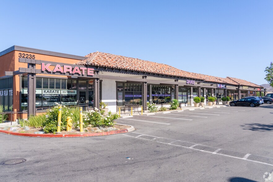 More Photos Of 32231-32291 Mission Trail Rd, Lake Elsinore Unknown For Lease