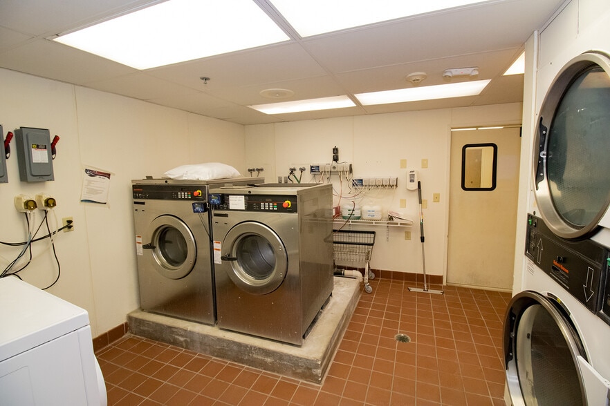 More Photos Of 224 E Central Ave, Andover Rehabilitation Center For Sale