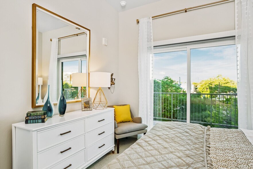 More Photos Of 1280 E 17th Ave, Denver Apartments For Lease