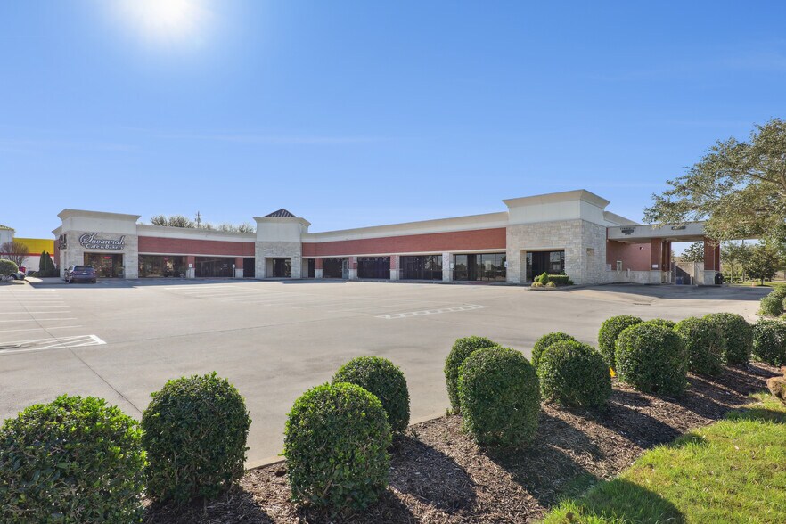 More Photos Of 14020 Highway 3, Webster Unknown For Lease
