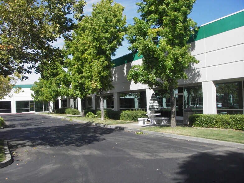 More Photos Of 3333 Vaca Valley Pky, Vacaville Research And Development For Lease
