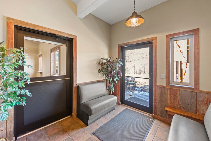 More Photos Of 606 W Byers Ave, Hot Sulphur Springs Flex For Sale