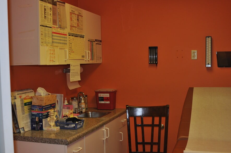 More Photos Of 2256 Rockbridge Rd, Stone Mountain Office For Sale