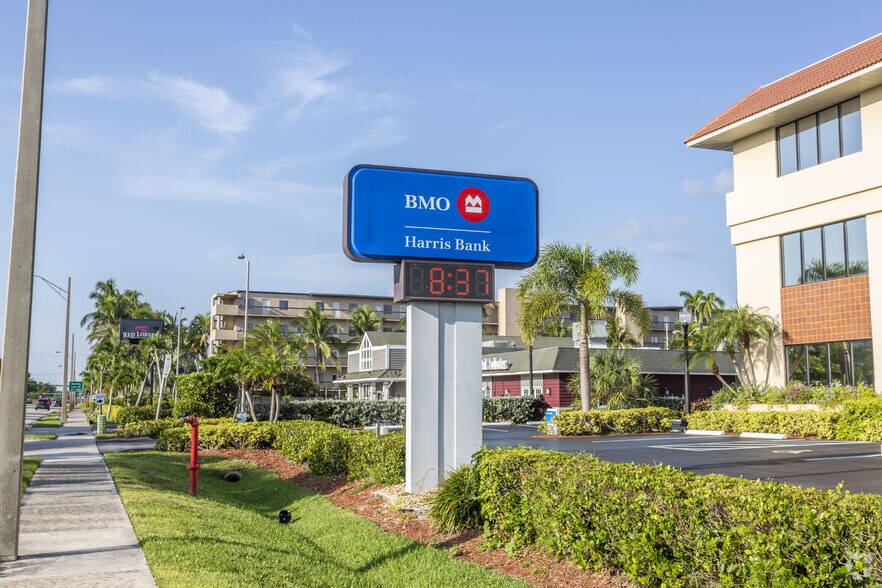 More Photos Of 2375 Tamiami Trl N, Naples Loft Creative Space For Sale