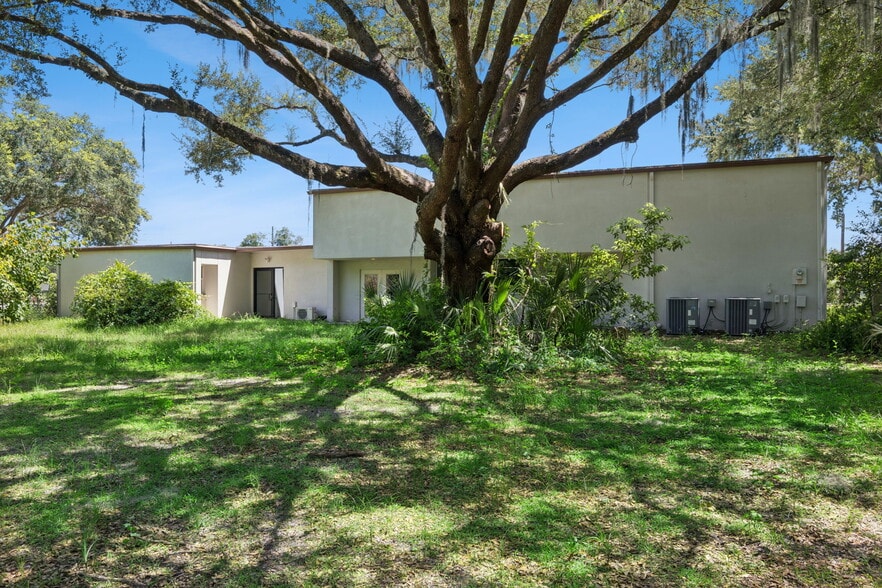 More Photos Of 9300 University Blvd, Orlando Specialty For Sale