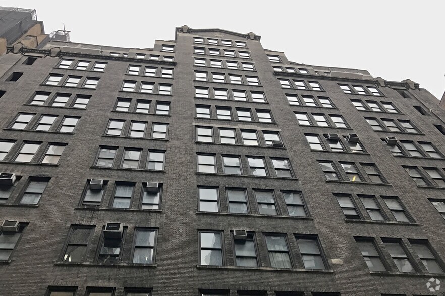 More Photos Of 242-252 W 36th St, New York Office For Lease