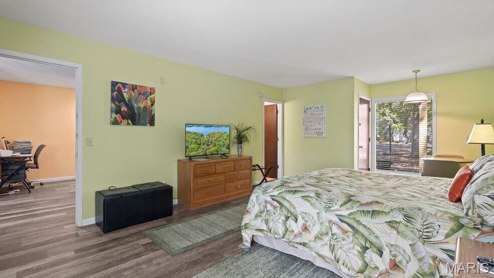 More Photos Of 35 Walkers Cay Drive, Osage Beach Apartments For Sale