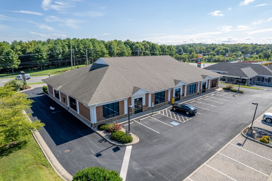 More Photos Of 16 Gosnell, Staunton Medical For Sale