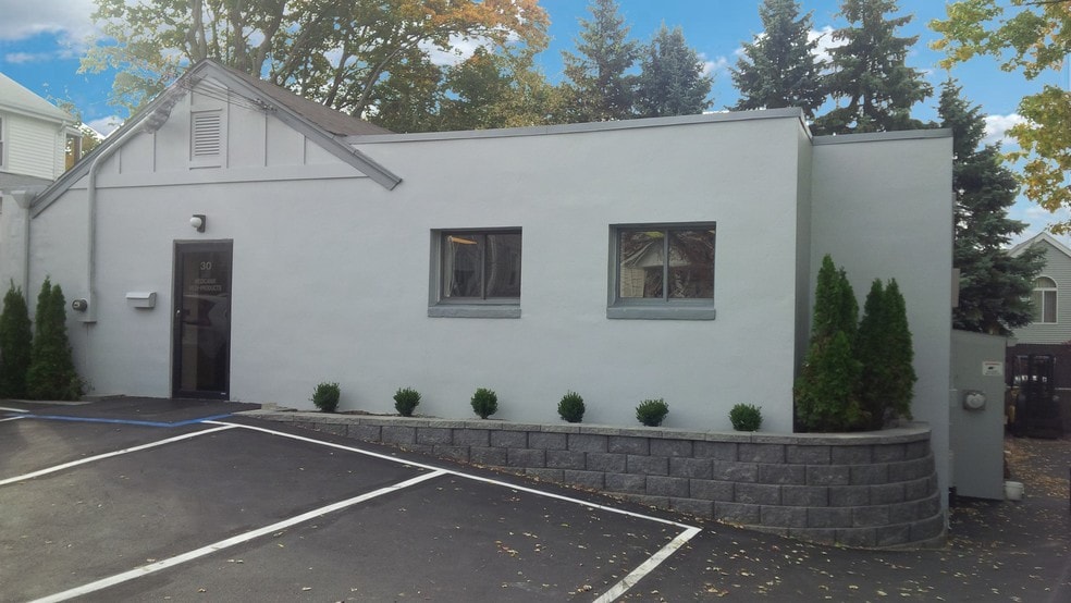 Primary Photo Of 30 Nurney St, Stamford Manufacturing For Sale