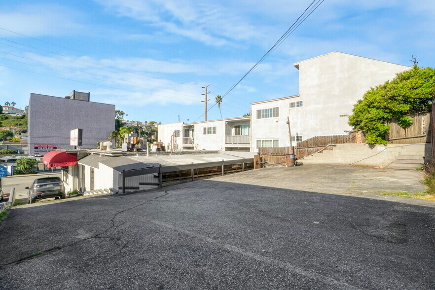 More Photos Of 8404 Pershing Dr, Playa Del Rey Restaurant For Sale