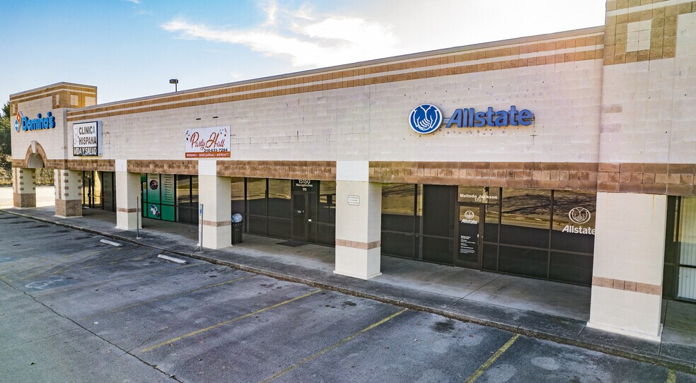 More Photos Of 15150 Nacogdoches Rd, San Antonio Freestanding For Sale