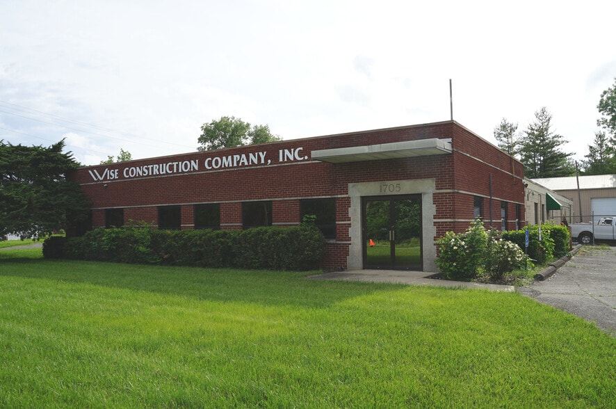 More Photos Of 1705 Guenther Rd, Dayton Flex For Sale