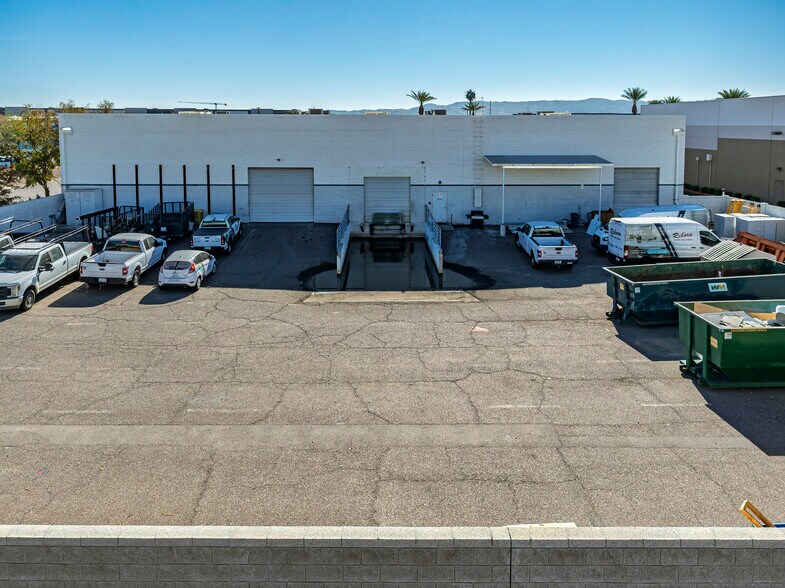 More Photos Of 3732 E University Dr, Phoenix Warehouse For Sale