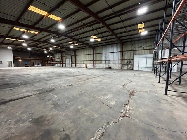 More Photos Of 1905 Aduanales Ln, Laredo Warehouse For Lease