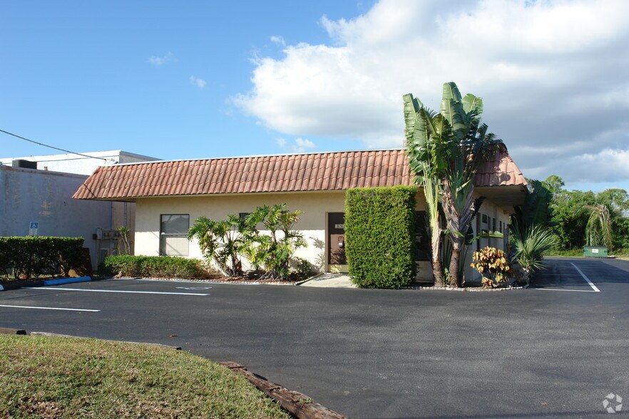 More Photos Of 8267 S Us-1 Hwy, Port Saint Lucie Freestanding For Sale