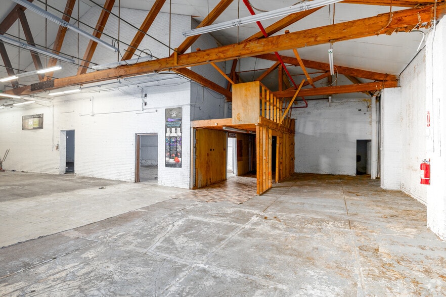 More Photos Of 67 W Queen Ln, Philadelphia Warehouse For Lease