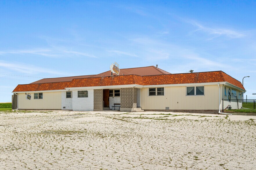 Primary Photo Of N2698 Highway 57, New Holstein Sports And Entertainment For Sale