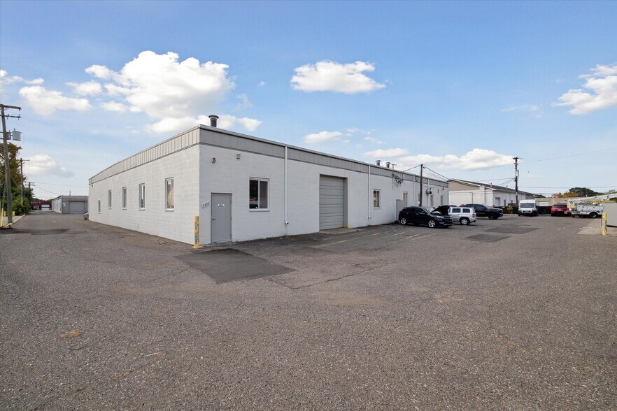 More Photos Of 3461 E Ten Mile Rd, Warren Warehouse For Sale